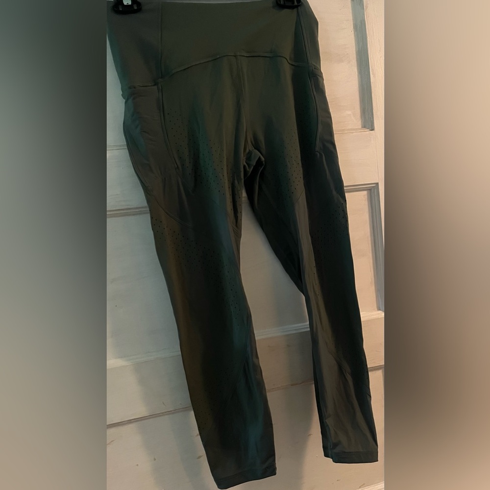 Lululemon Athletica Size 8 legging